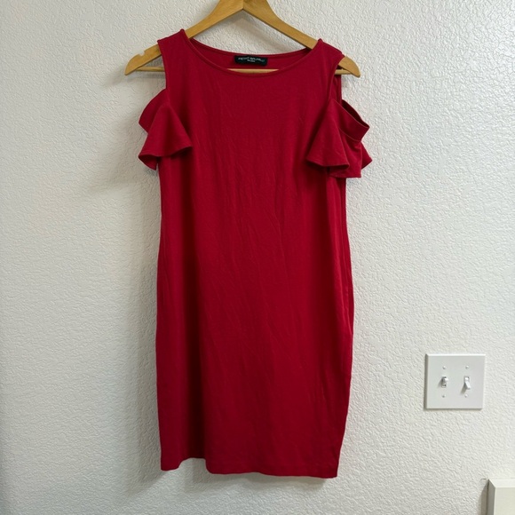 Pietro Brunelli Dresses & Skirts - Pietro Brunelli Milano Red Cold Shoulder Maternity Shirt Dress Size Small